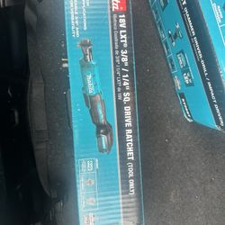 Makita Power wrench 