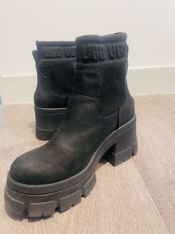 Ugg Ashton Chelsea Boot Size 7