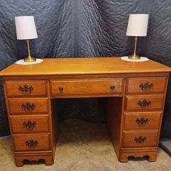 FREE! Vintage Wooden Desk with Drawers