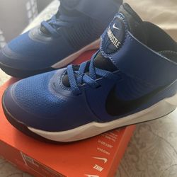  Toddler Size 11 C Nike Shoes 