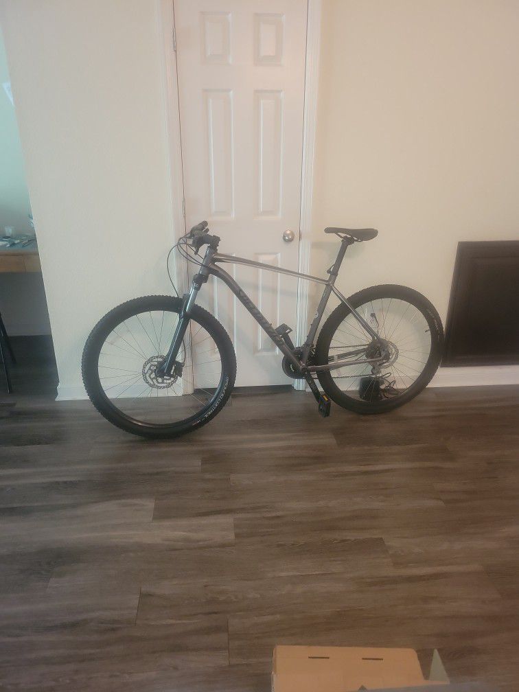 SPECIALIZED 29'R FOR SALE.