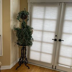 Planter stand in wrough Iron