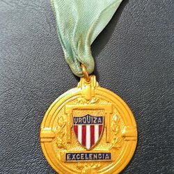 Medalla De Colegio Urquiza-exelencia-cuba