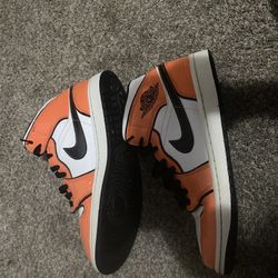 Jordan 1 Mid SE Turf Orange