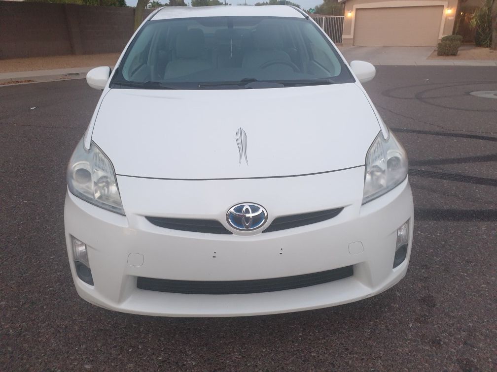 2010 toyota prius leather loaded Novgation 146miles clean title