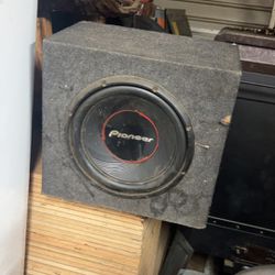 Pioneer Speaker And Sub Box 