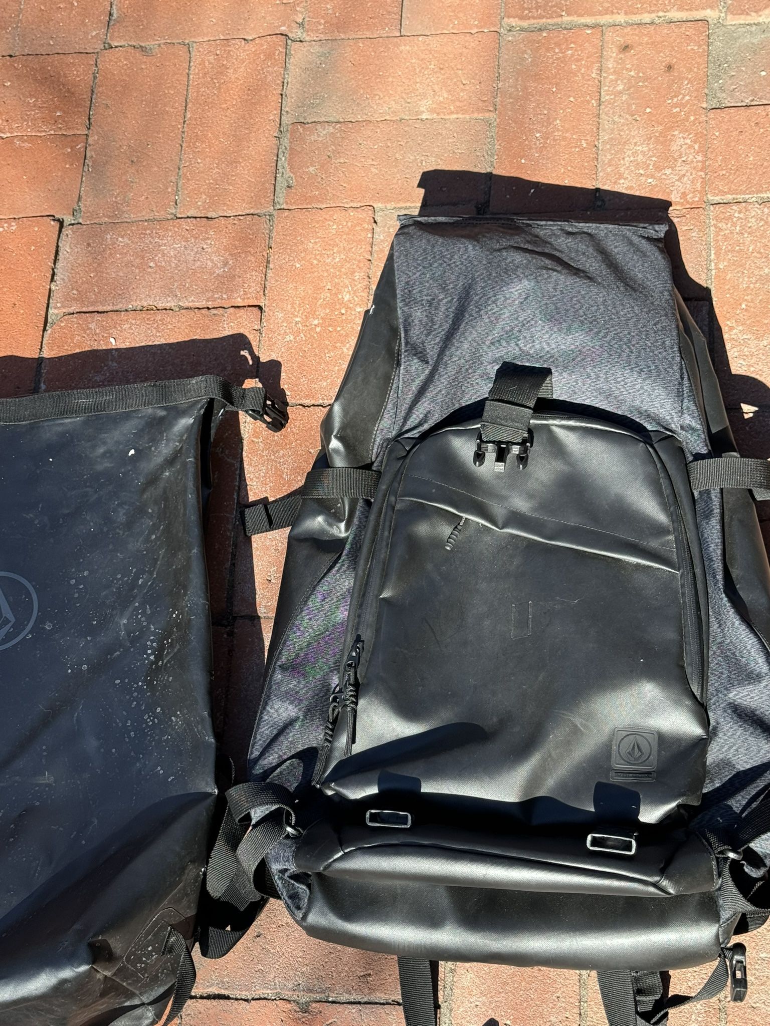 Volcom backpack With Waterproof Wetsuit Bag
