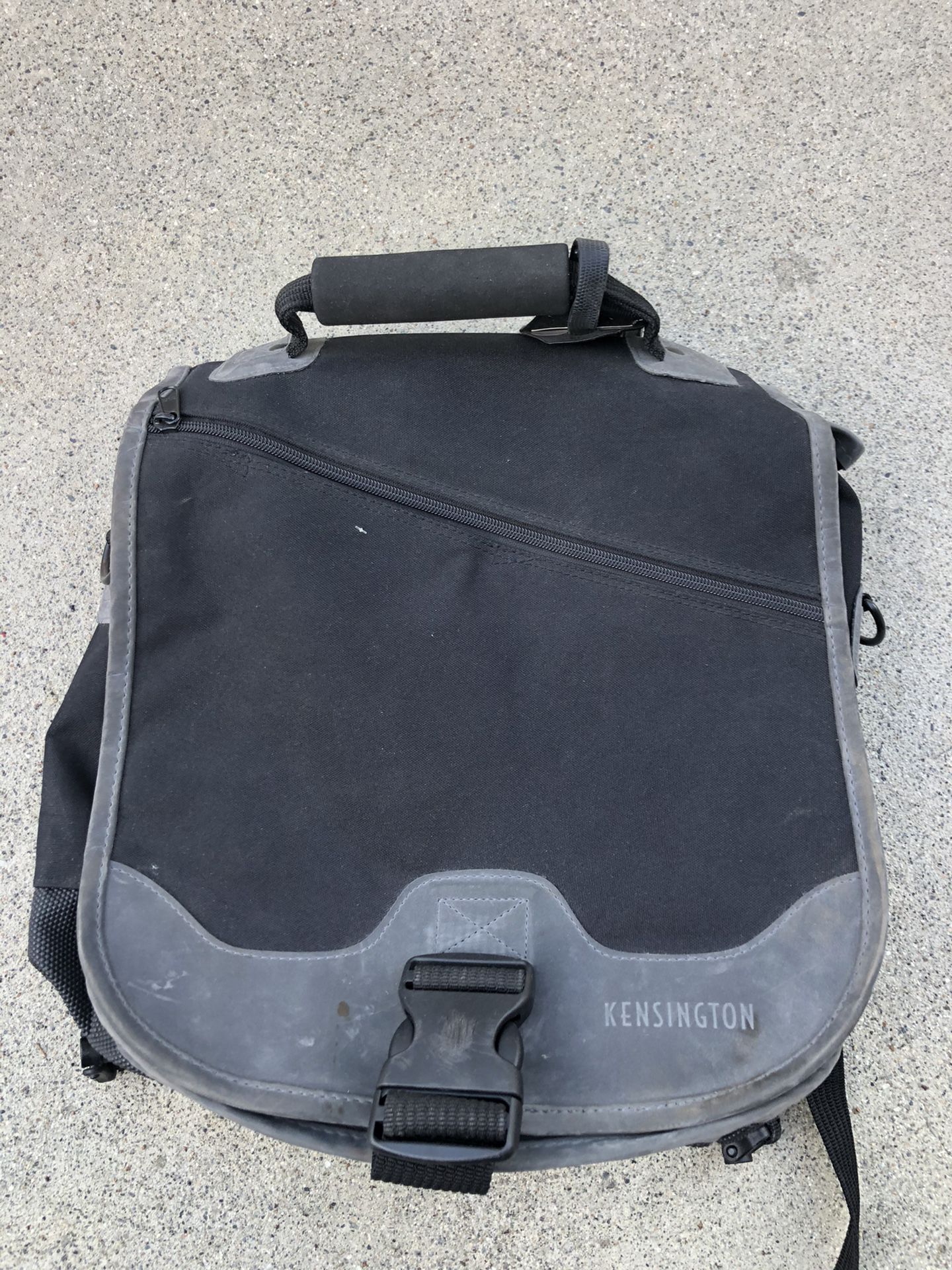 Kensington laptop backpack must sell today make offer
