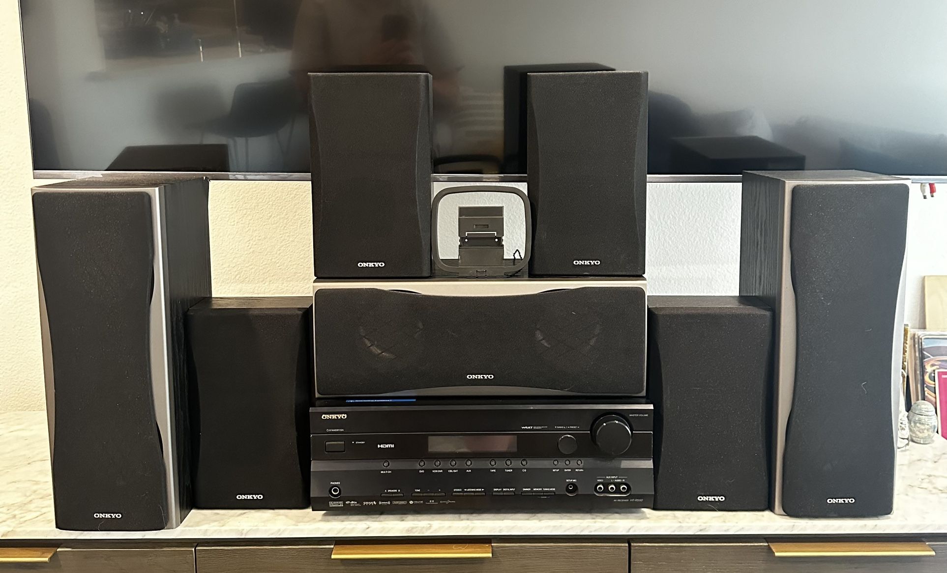 7.1 Onkyo Surround Sound System 7 Speakers And Receiver