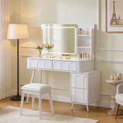 Homy Casa Aalena Modern Vanity Table Set with LED Lighted Mirror