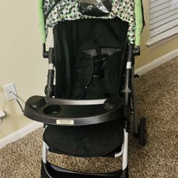 Graco Literider LX Lightweight Stroller car seat can easily attached with stroller new in condition