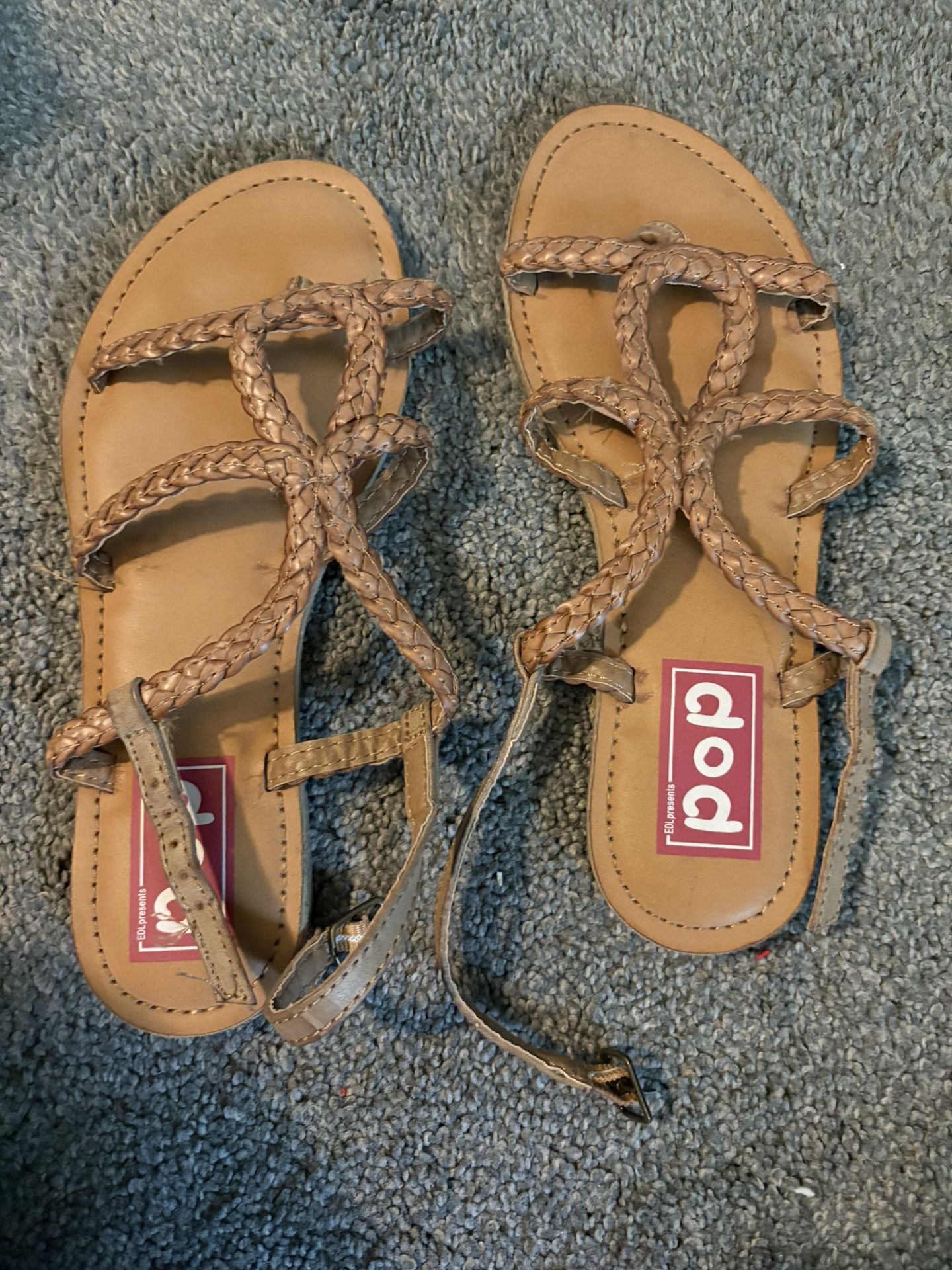 Pop Sandals