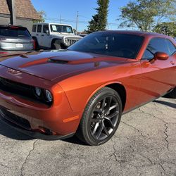 2020 Dodge Challenger Sxt