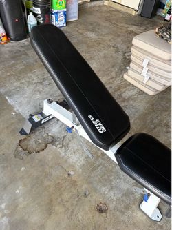 Weightlifting bench