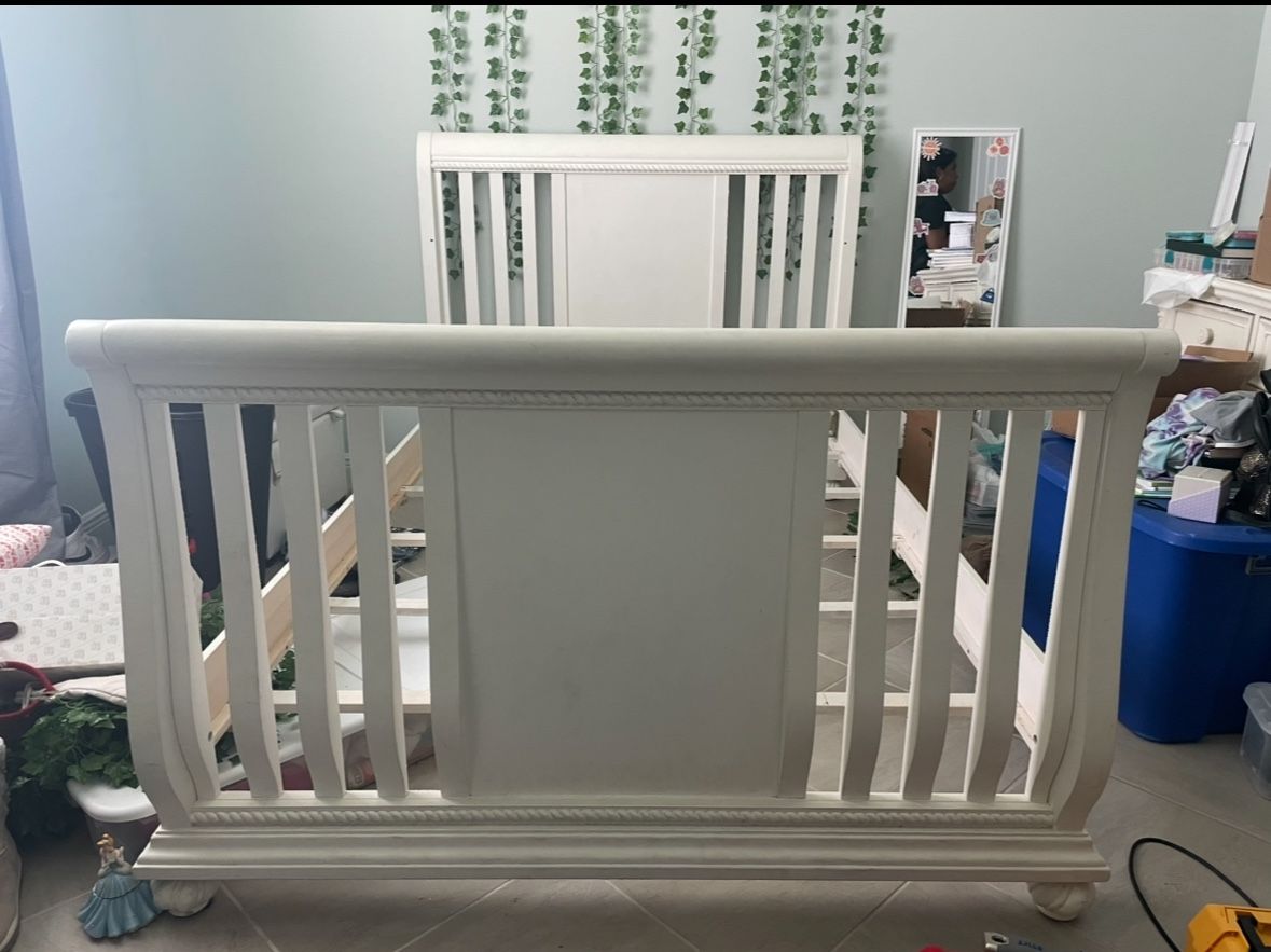 Convertible Crib 4 In 1