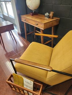 Mid-Century Modern Accent Chair Classic Mustard Yellow