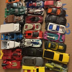 30 Hot Wheels 