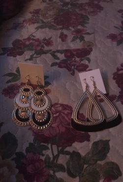 Earings