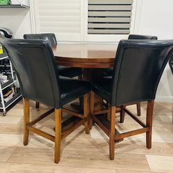 Round Table with 4 Chairs Set