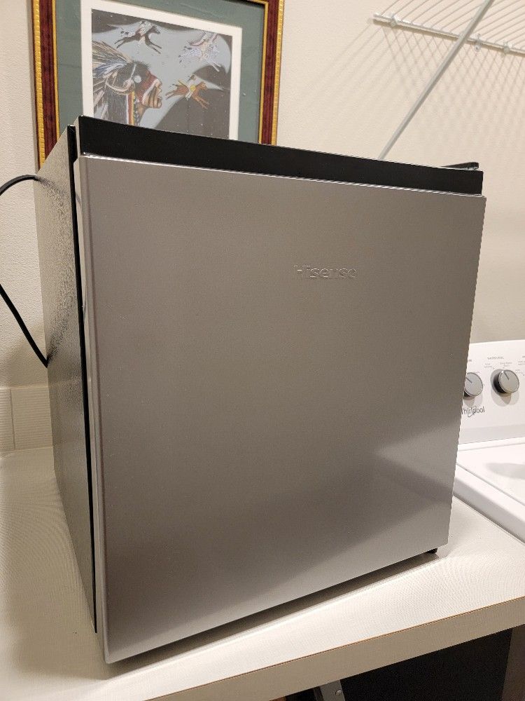 Hisense Mini Fridge