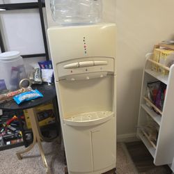 Water Dispenser 