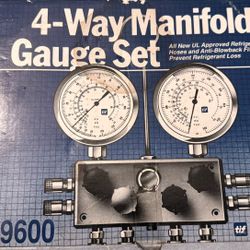 Four Way Manifold Gauge Set With Hoses