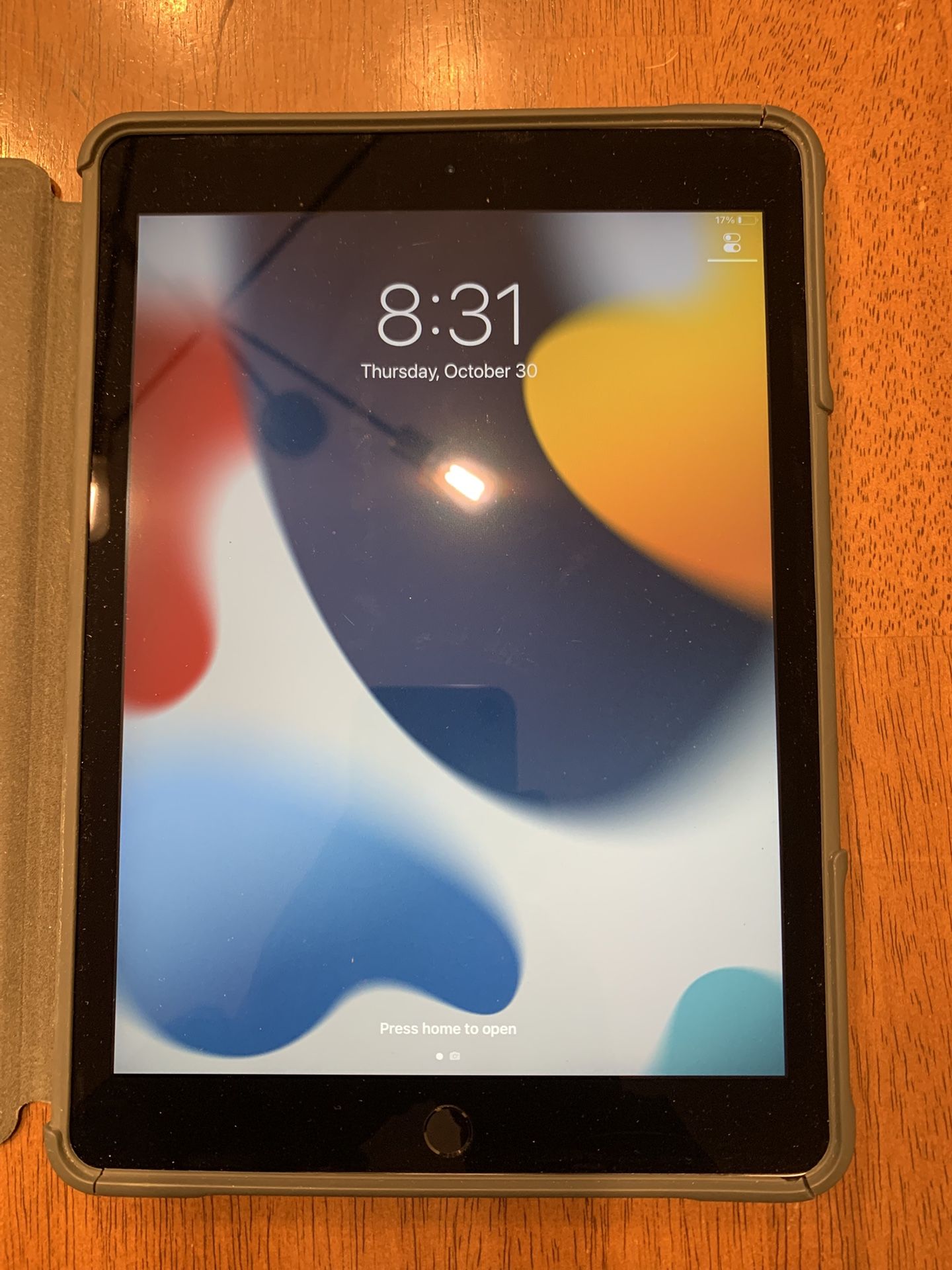 Apple iPad Air 2nd Generation 16GB Unlocked Like New!