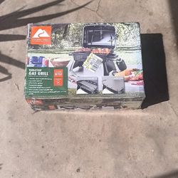 Brand New Ozark Trail Portable 1 Burner Propane Grill with Interchangeable Griddle Plate – 10,000 BTU