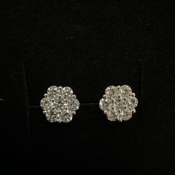 10k Diamond Earrings 