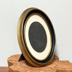 Vintage Matted Oval Portrait Or Wall Mounted Photo Picture Frame Accent Decor
