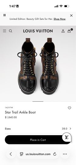 Star trail ankle boots authentic
