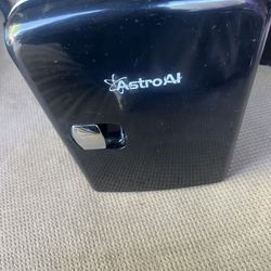 AstroAl Mini Fridge 