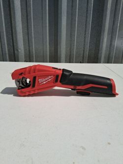 Milwaukee m12 cordless copper tubing cutter tool only