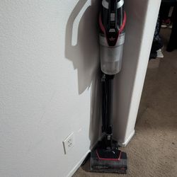 BISSELL VACUUM 