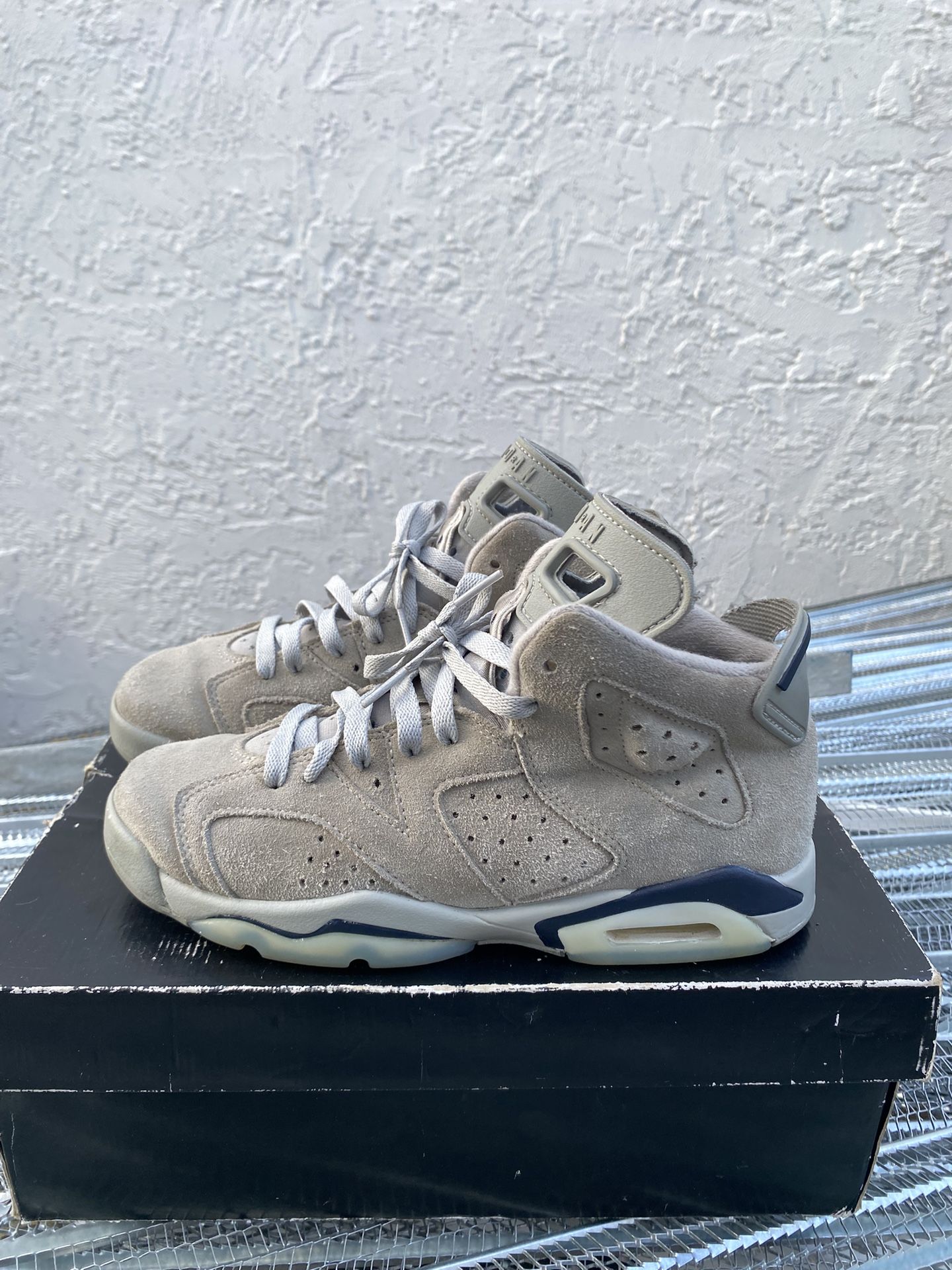 Size 6y - Jordan 6 Retro Georgetown Gs