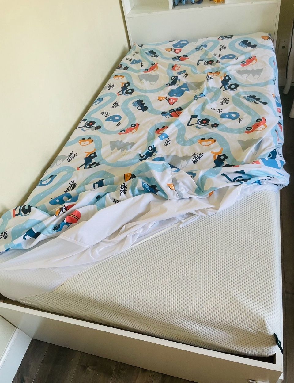 ZINUS 8 Inch Cooling Gel Memory Foam Mattress, Twin