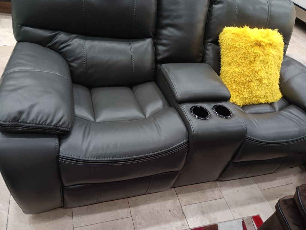 *Wow!!!*---Sleek Madrid Gray Leather Reclining Loveseats---Delivery/$5 Down Financing AvailableðŸ¤