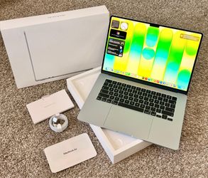 MacBook 💻 M5.   512 G   15 inch     2026