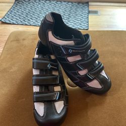 Scattante Cycling Women’s Shoe Size 40 ( About A Us Size 8-8.5)