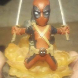 For sale: Deadpool Vinyl Statue from Loot Crate!