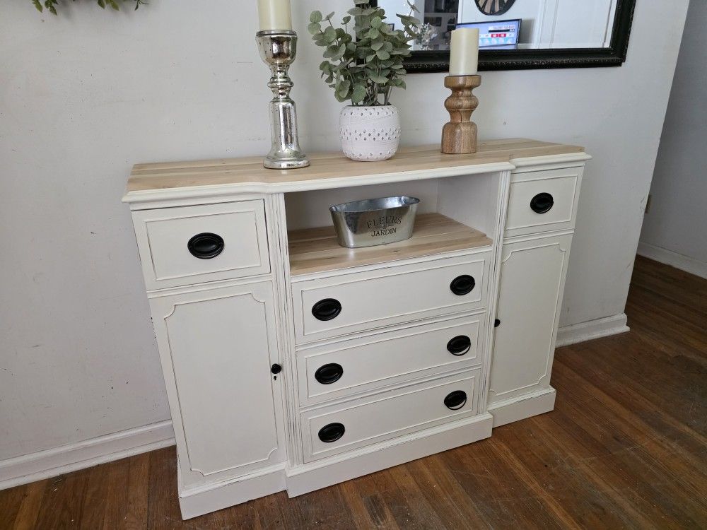 Farmhouse Buffet Sideboard