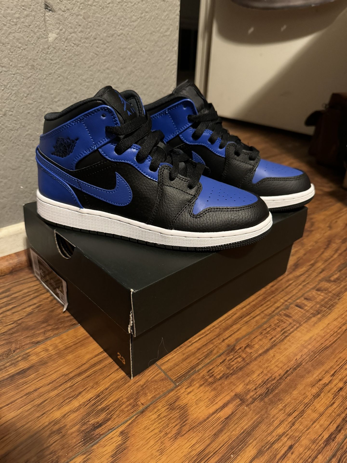  Nike Air Jordan Mid - Hyper Royal