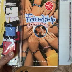 Klutz  Friendship Bracelet Kit. Book With All The Parts. 
