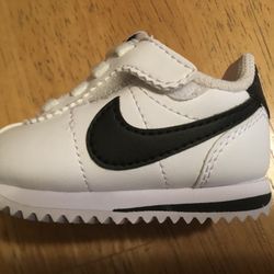 New Pair of Nike Kids Cortez Easy On 2C Sneakers - White and Black