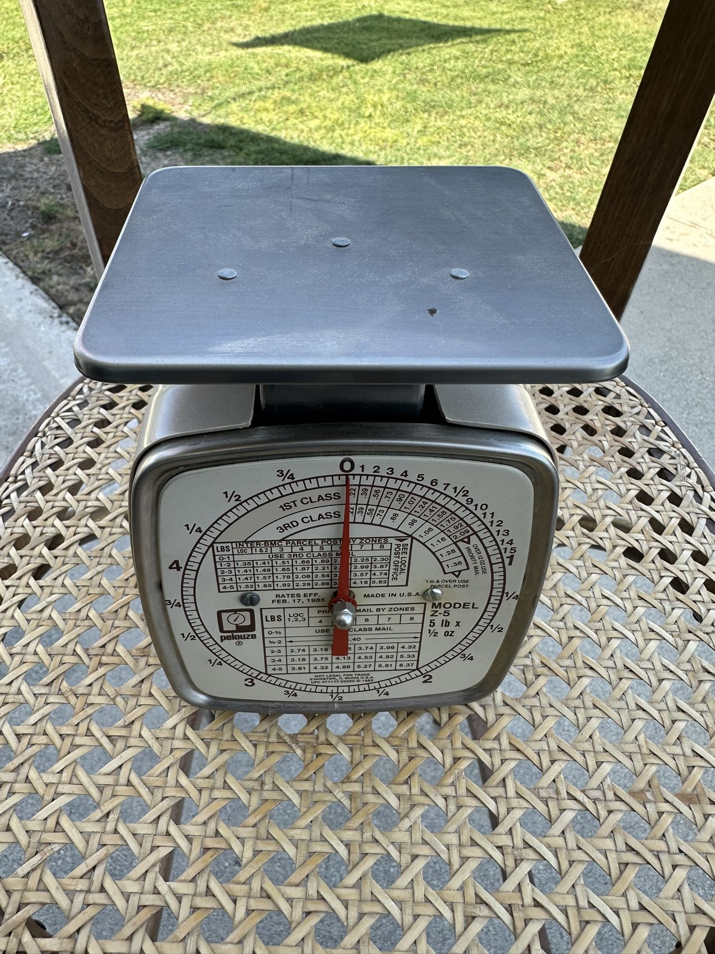Vintage 1981 Pelouze Postal Scale Model Z-5