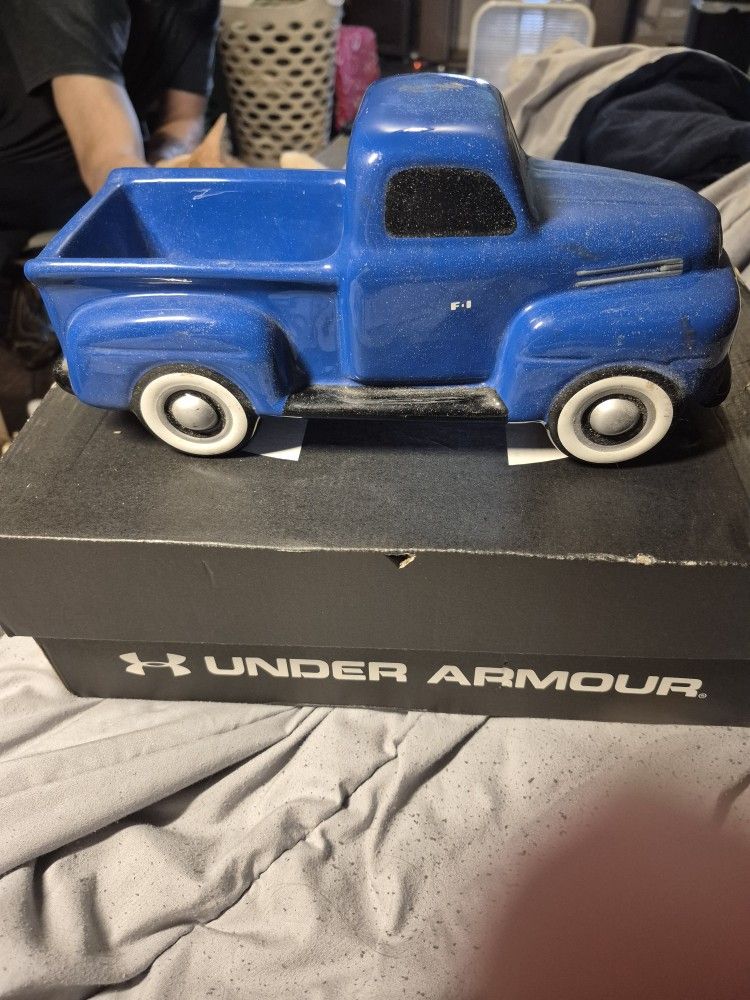 Porcelain Ford Truck