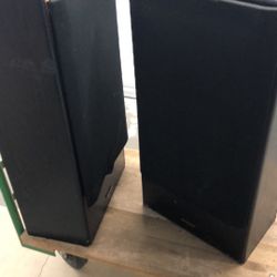 Living Room Speakers 