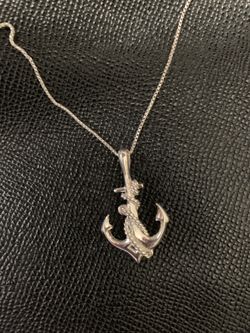 Silver anchor pendant with box chain