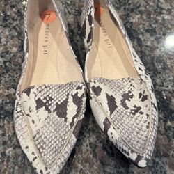 Women’s Flats 