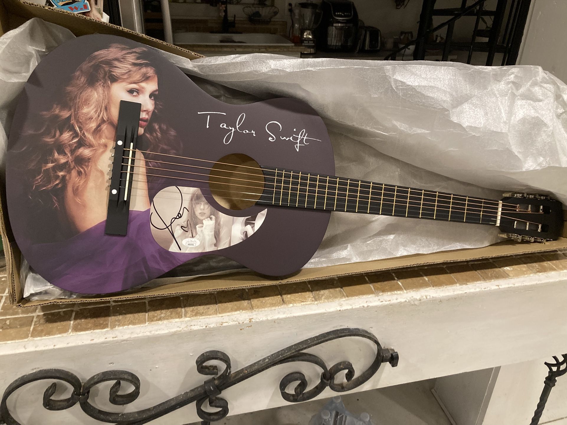 3 Taylor Swift Guitars With Autographs JSA Authenticated